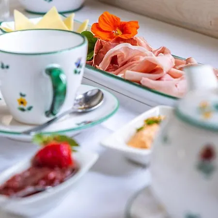 Theresienhof Alojamento de Acomodação e Pequeno-almoço Rosegg